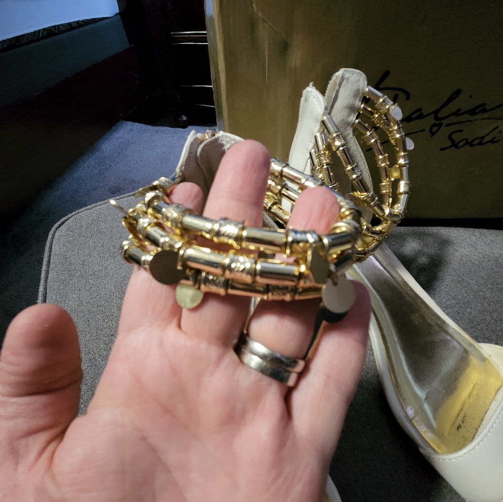 Sandals - Picture 4 of 6
